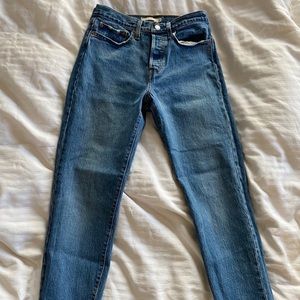 Levi’s Wedgie jean